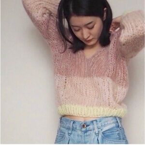 NWT Maiami The Colour Block V-Neck